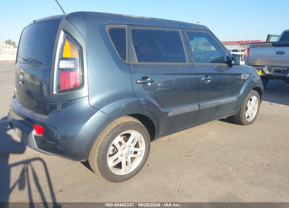 2011 KIA SOUL VIN: KNDJT2A21B7242135