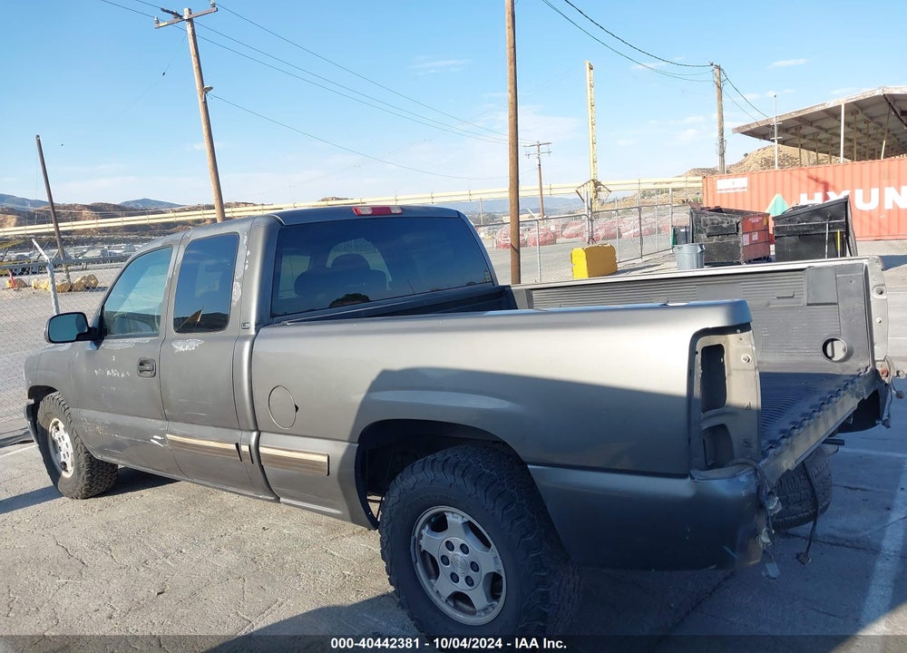 2002 CHEVROLET SILVERADO 1500 LS VIN: 2GCEC19V921231150