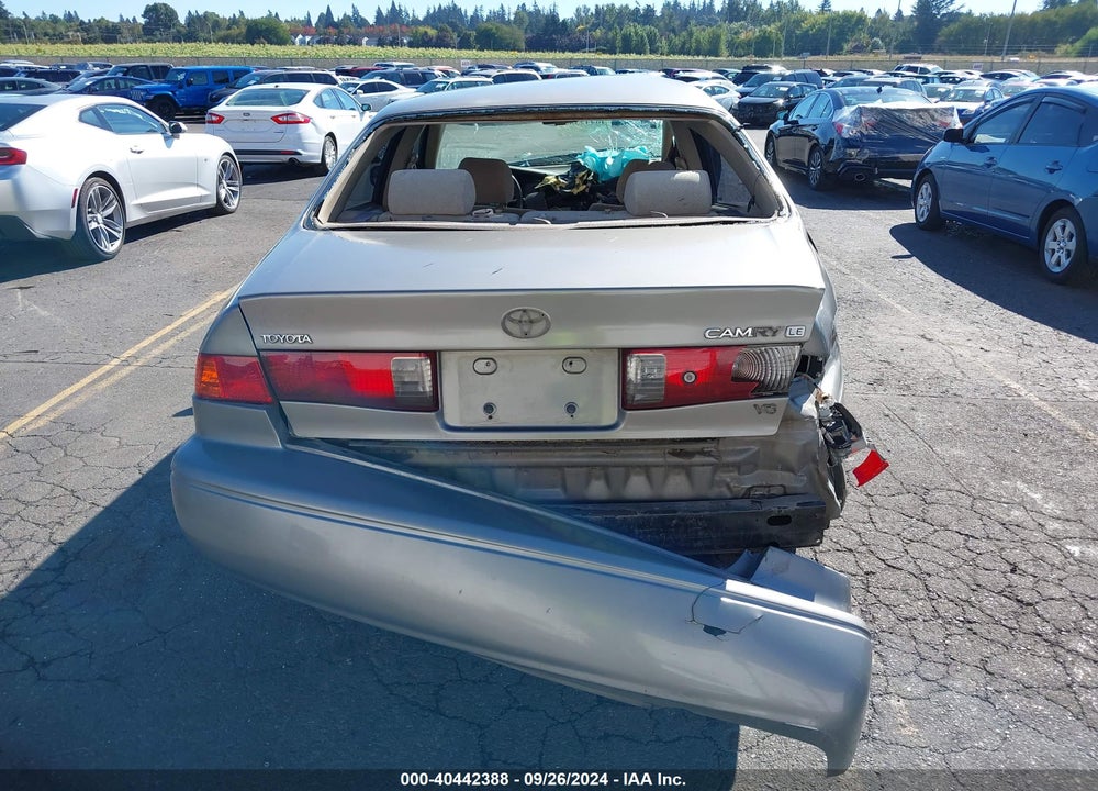 2001 TOYOTA CAMRY LE V6 VIN: 4T1BF28K21U128870