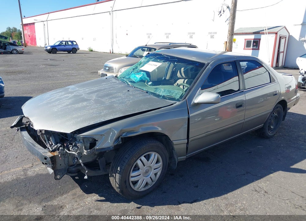 2001 TOYOTA CAMRY LE V6 VIN: 4T1BF28K21U128870