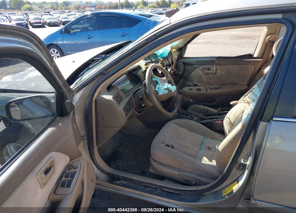 2001 TOYOTA CAMRY LE V6 VIN: 4T1BF28K21U128870
