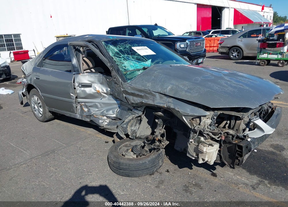 2001 TOYOTA CAMRY LE V6 VIN: 4T1BF28K21U128870