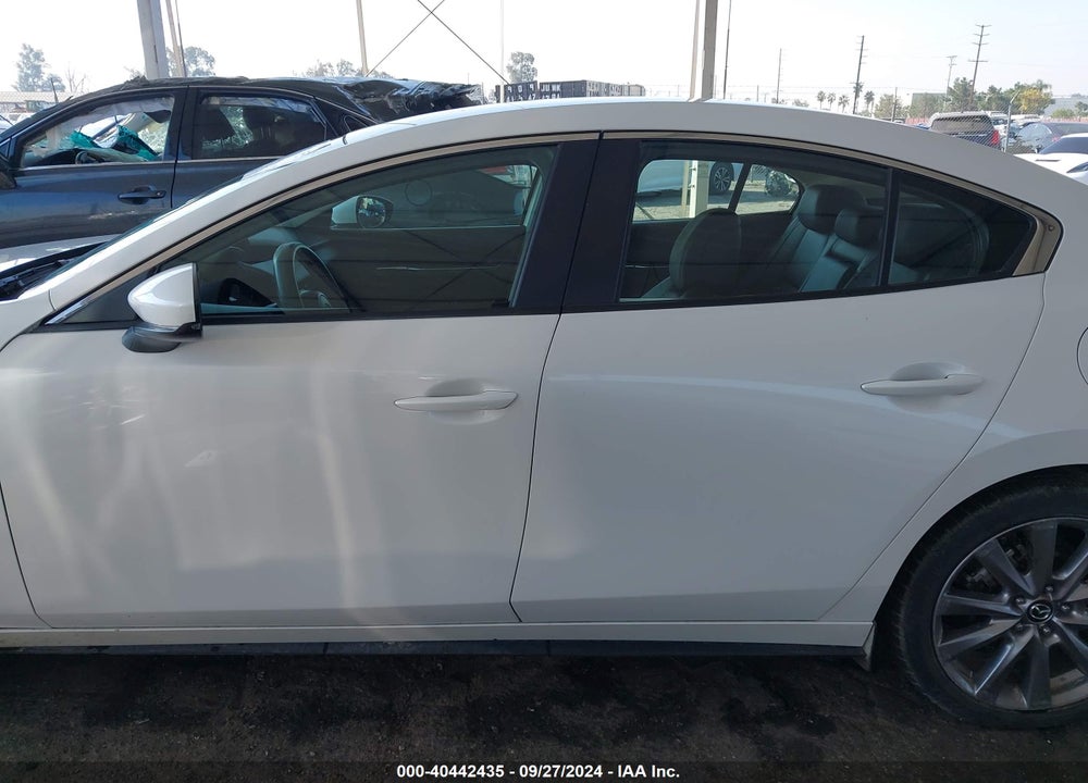 2019 MAZDA 3 SELECT PACKAGE VIN: 3MZBPAAL9KM105460