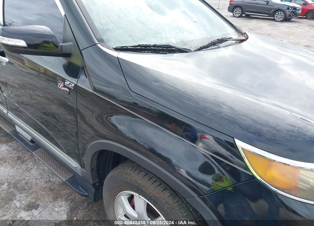 2012 KIA SORENTO LX VIN: 5XYKT4A67CG217988