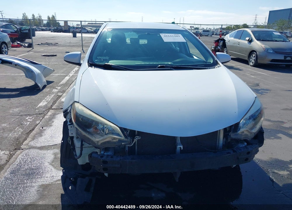 2015 TOYOTA COROLLA LE VIN: 5YFBURHE9FP232693