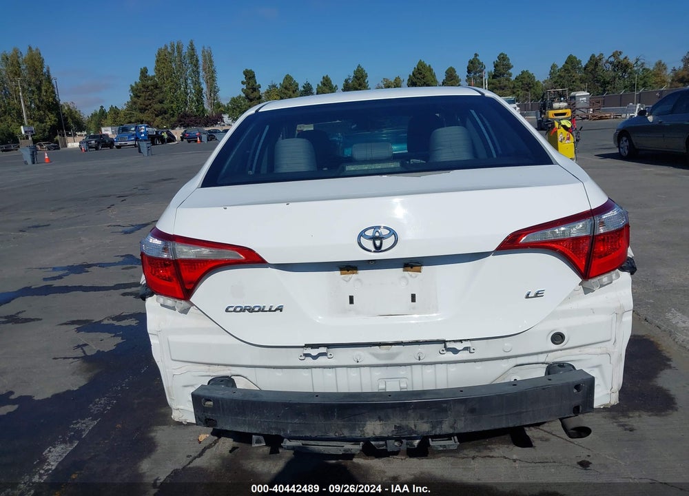 2015 TOYOTA COROLLA LE VIN: 5YFBURHE9FP232693