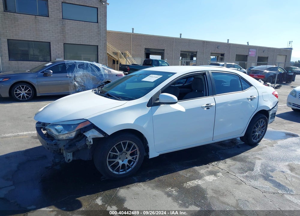 2015 TOYOTA COROLLA LE VIN: 5YFBURHE9FP232693
