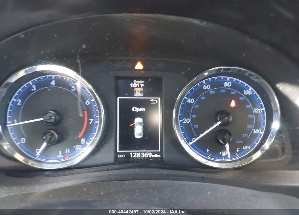 2017 TOYOTA COROLLA SE VIN: 5YFBURHE0HP618910