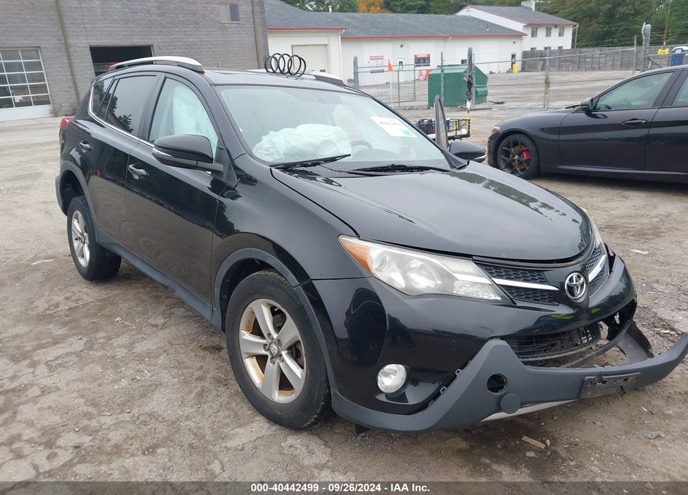 2013 TOYOTA RAV4 XLE VIN: 2T3RFREV4DW108704