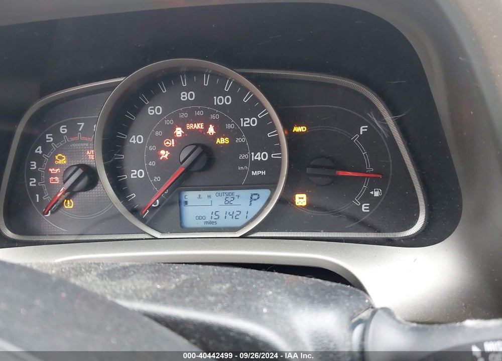 2013 TOYOTA RAV4 XLE VIN: 2T3RFREV4DW108704