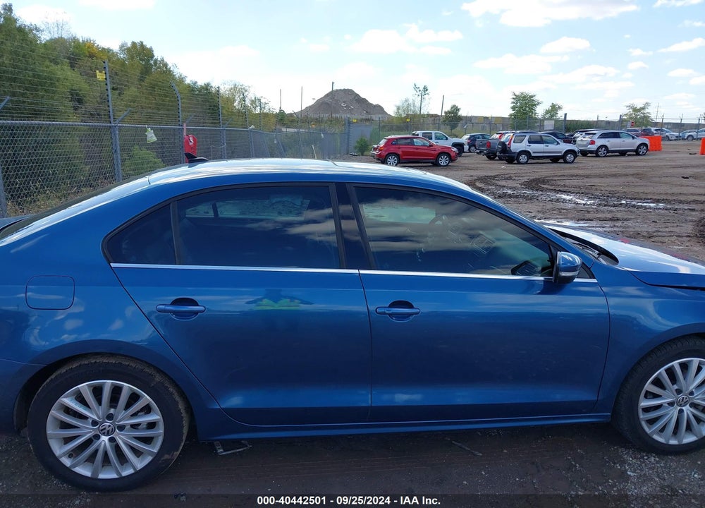 2015 VOLKSWAGEN JETTA 1.8T SE VIN: 3VWD07AJXFM312637