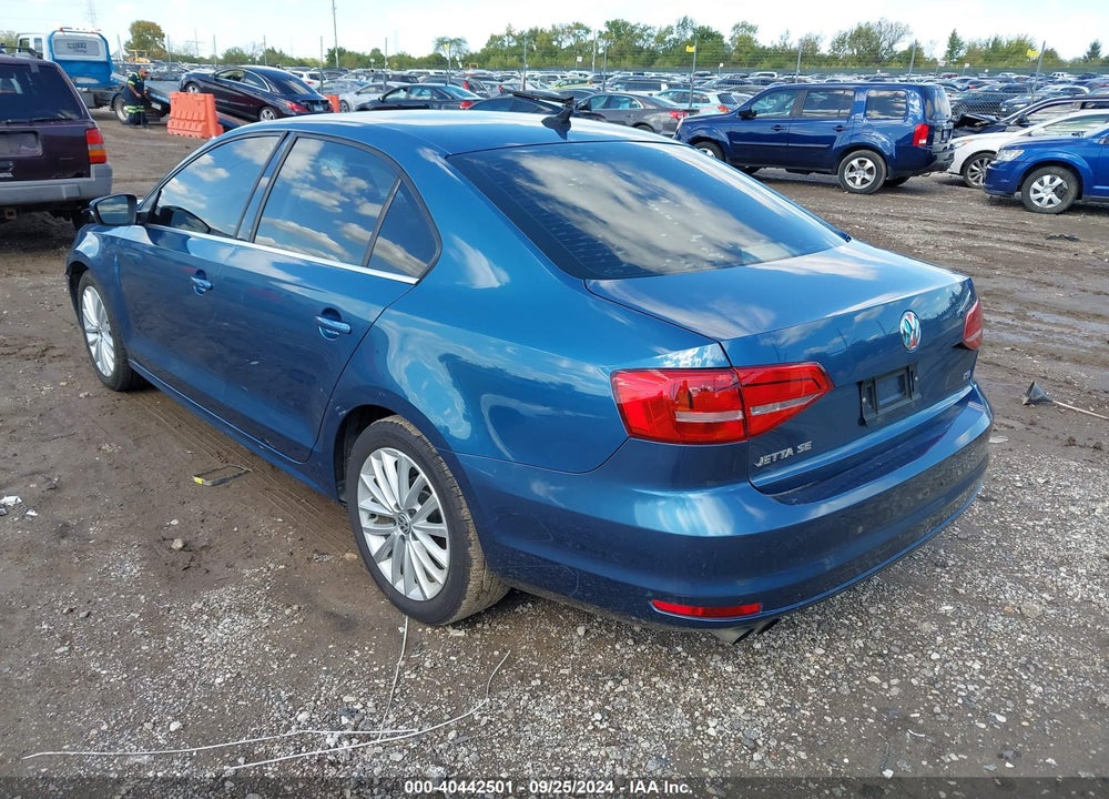2015 VOLKSWAGEN JETTA 1.8T SE VIN: 3VWD07AJXFM312637