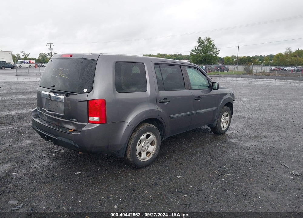 2014 HONDA PILOT LX VIN: 5FNYF4H28EB026644