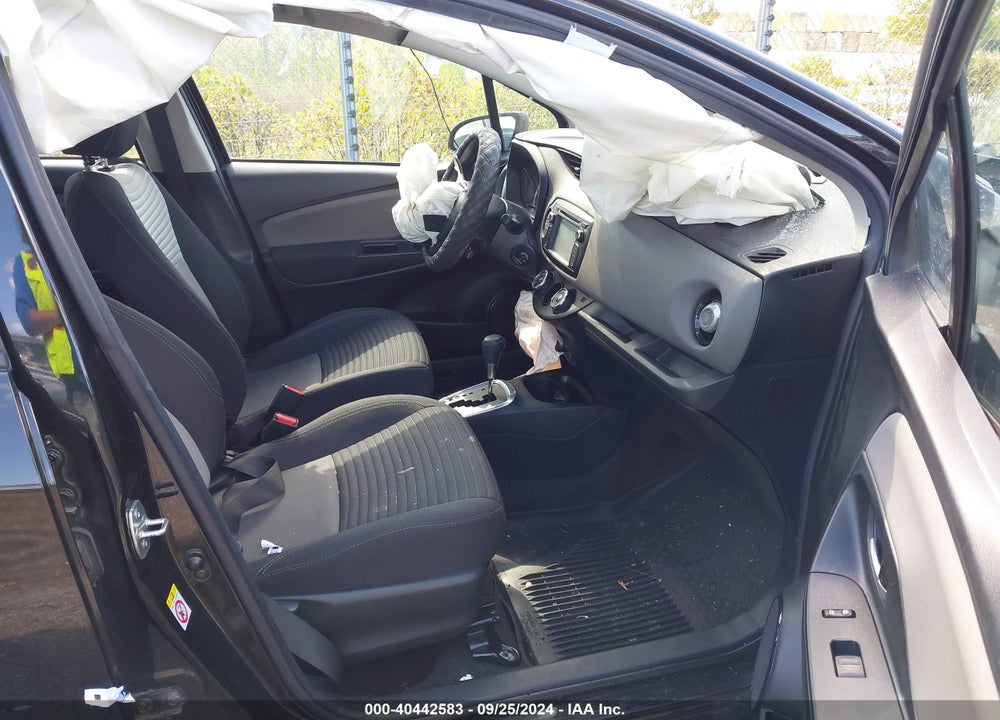 2018 TOYOTA YARIS LE VIN: VNKKTUD38JA095938