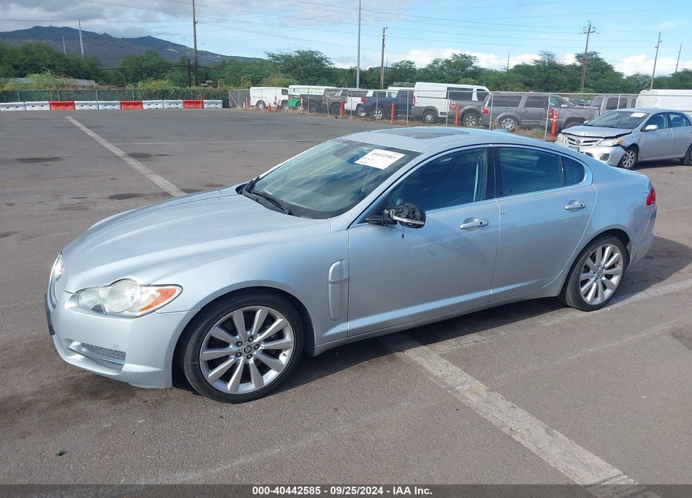 2011 JAGUAR XF PREMIUM VIN: SAJWA0GBXBLR81911
