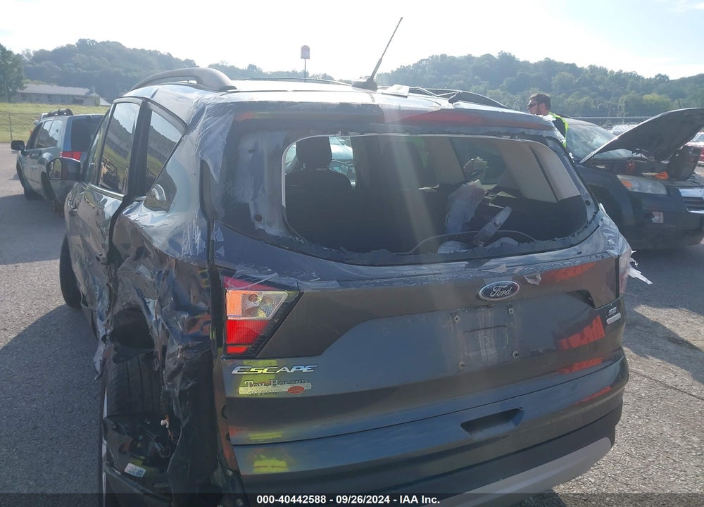 2018 FORD ESCAPE SE VIN: 1FMCU0GD1JUB43037
