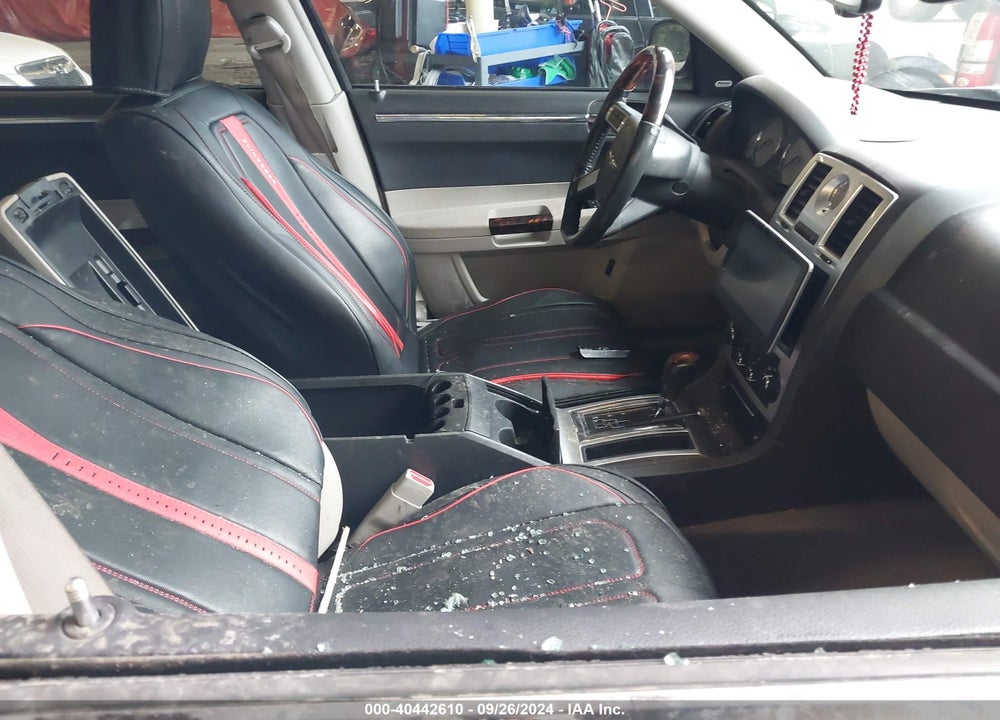 2007 CHRYSLER 300C VIN: 2C3KA63H37H898582