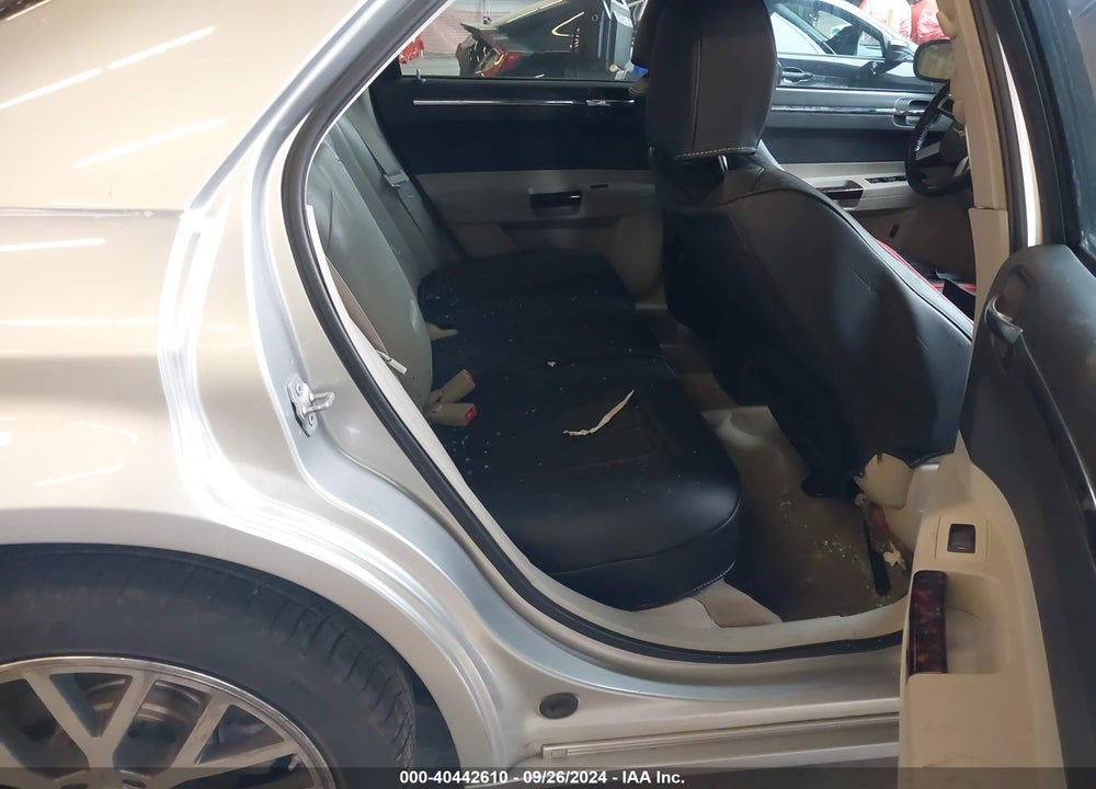 2007 CHRYSLER 300C VIN: 2C3KA63H37H898582