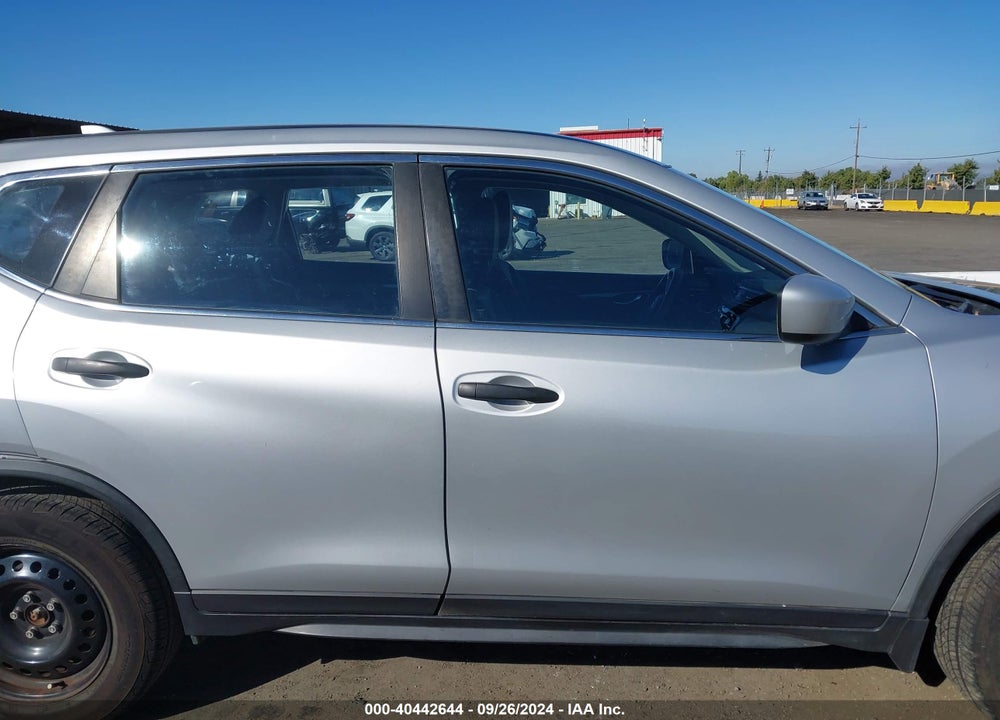 2017 NISSAN ROGUE S VIN: JN8AT2MV5HW025390