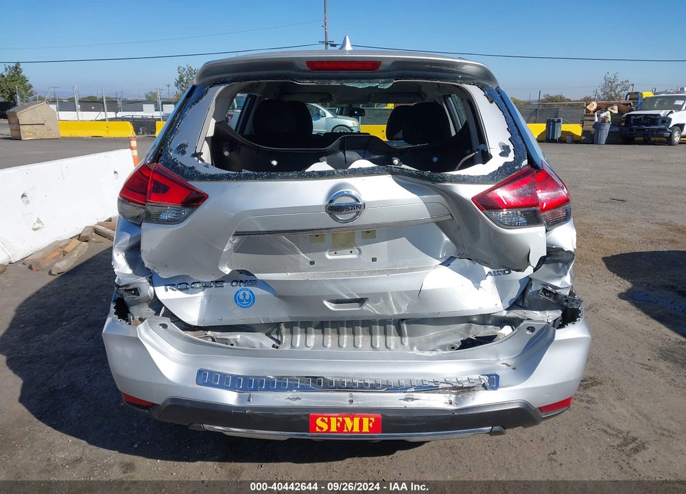 2017 NISSAN ROGUE S VIN: JN8AT2MV5HW025390