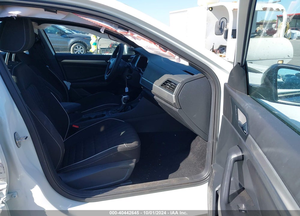 2023 VOLKSWAGEN JETTA 1.5T SPORT VIN: 3VWBM7BU0PM043327