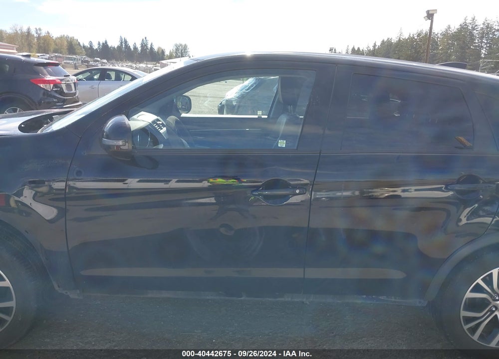 2018 MITSUBISHI OUTLANDER SPORT 2.4 SE VIN: JA4AR3AW4JU003115