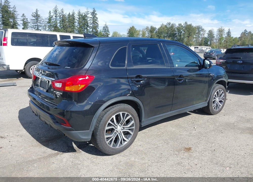 2018 MITSUBISHI OUTLANDER SPORT 2.4 SE VIN: JA4AR3AW4JU003115