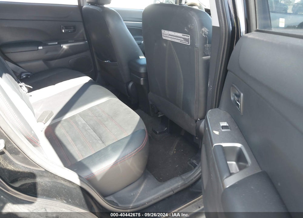 2018 MITSUBISHI OUTLANDER SPORT 2.4 SE VIN: JA4AR3AW4JU003115
