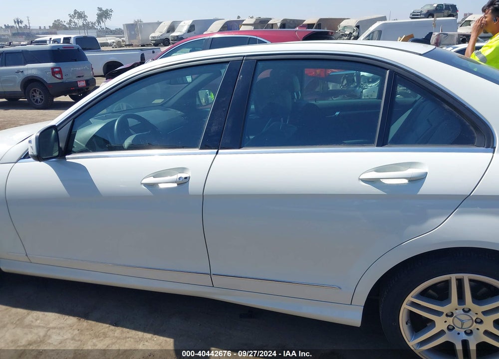 2008 MERCEDES-BENZ C 350 SPORT VIN: WDDGF56X98R028357