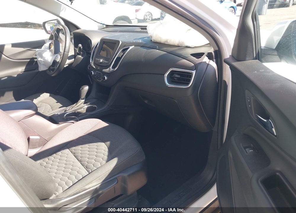 2019 CHEVROLET EQUINOX LT VIN: 2GNAXKEV6K6181736