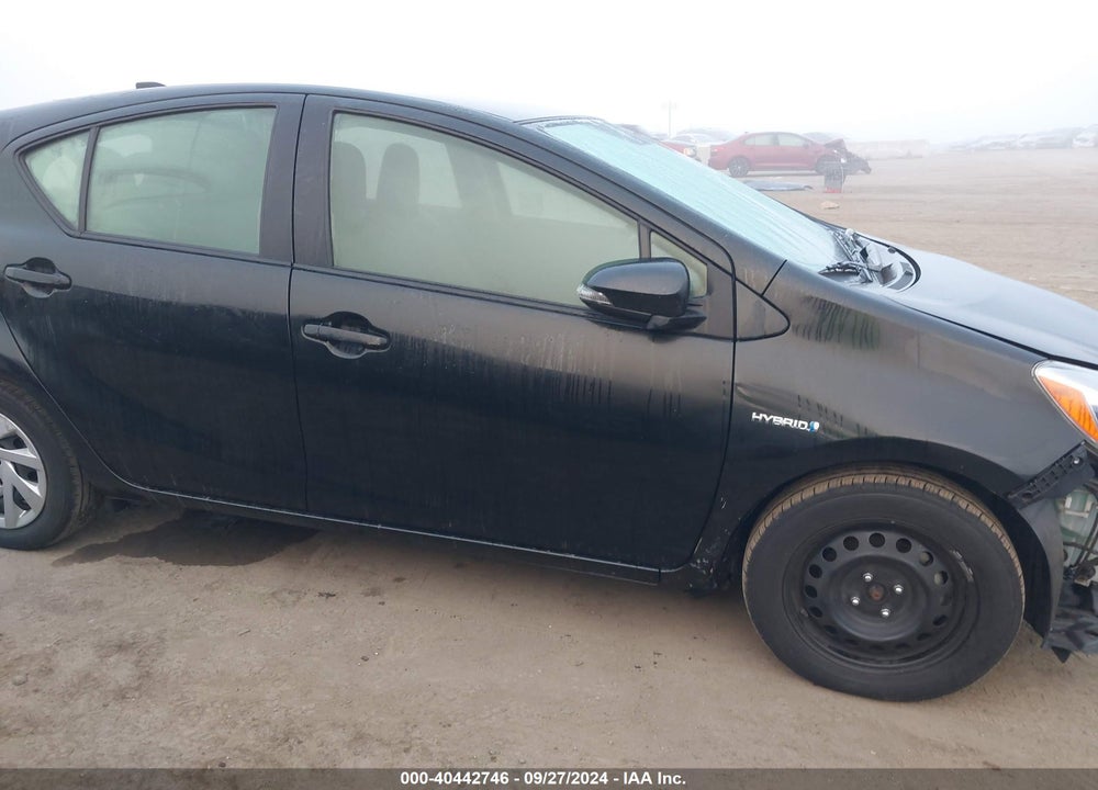 2015 TOYOTA PRIUS C ONE VIN: JTDKDTB3XF1105637