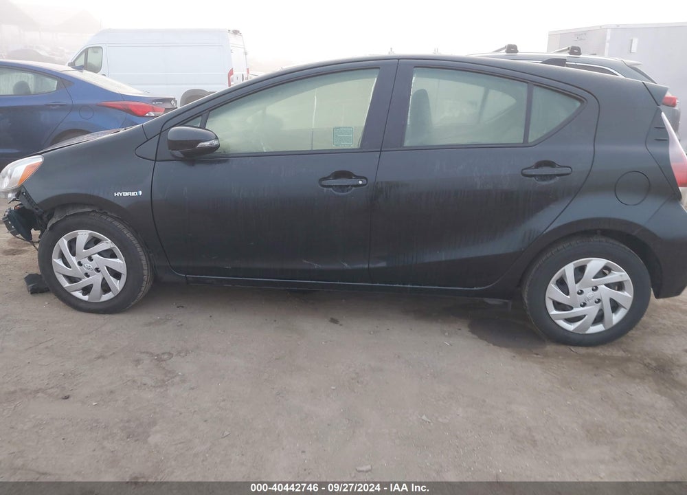 2015 TOYOTA PRIUS C ONE VIN: JTDKDTB3XF1105637