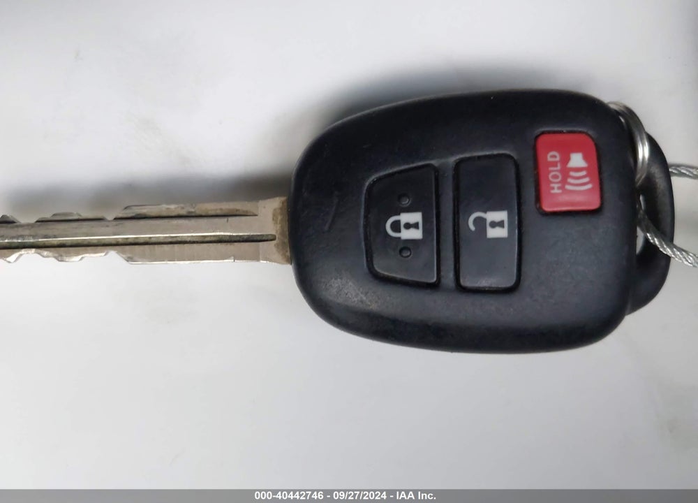 2015 TOYOTA PRIUS C ONE VIN: JTDKDTB3XF1105637
