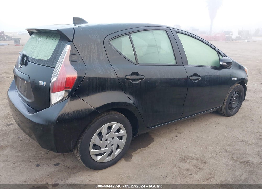 2015 TOYOTA PRIUS C ONE VIN: JTDKDTB3XF1105637