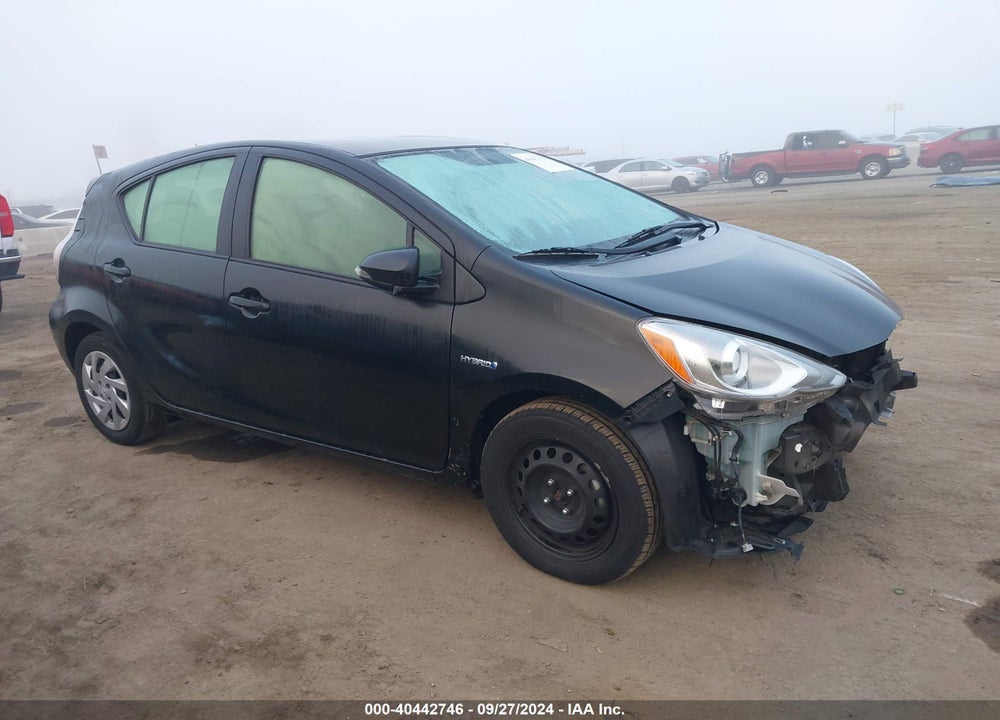 2015 TOYOTA PRIUS C ONE VIN: JTDKDTB3XF1105637