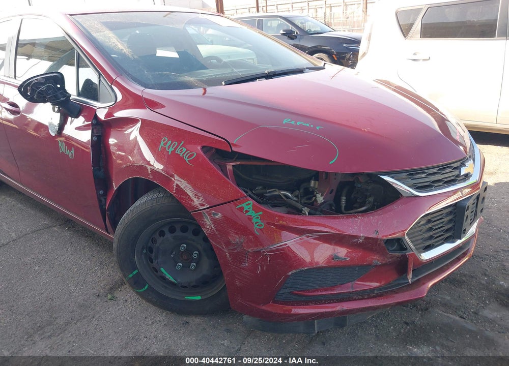 2018 CHEVROLET CRUZE LT AUTO VIN: 1G1BE5SM8J7242933