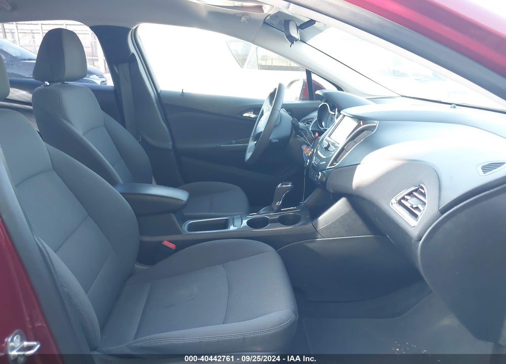 2018 CHEVROLET CRUZE LT AUTO VIN: 1G1BE5SM8J7242933