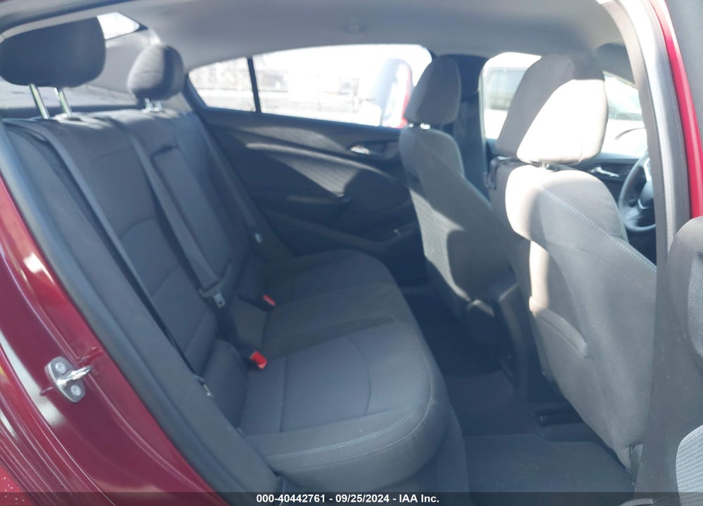 2018 CHEVROLET CRUZE LT AUTO VIN: 1G1BE5SM8J7242933