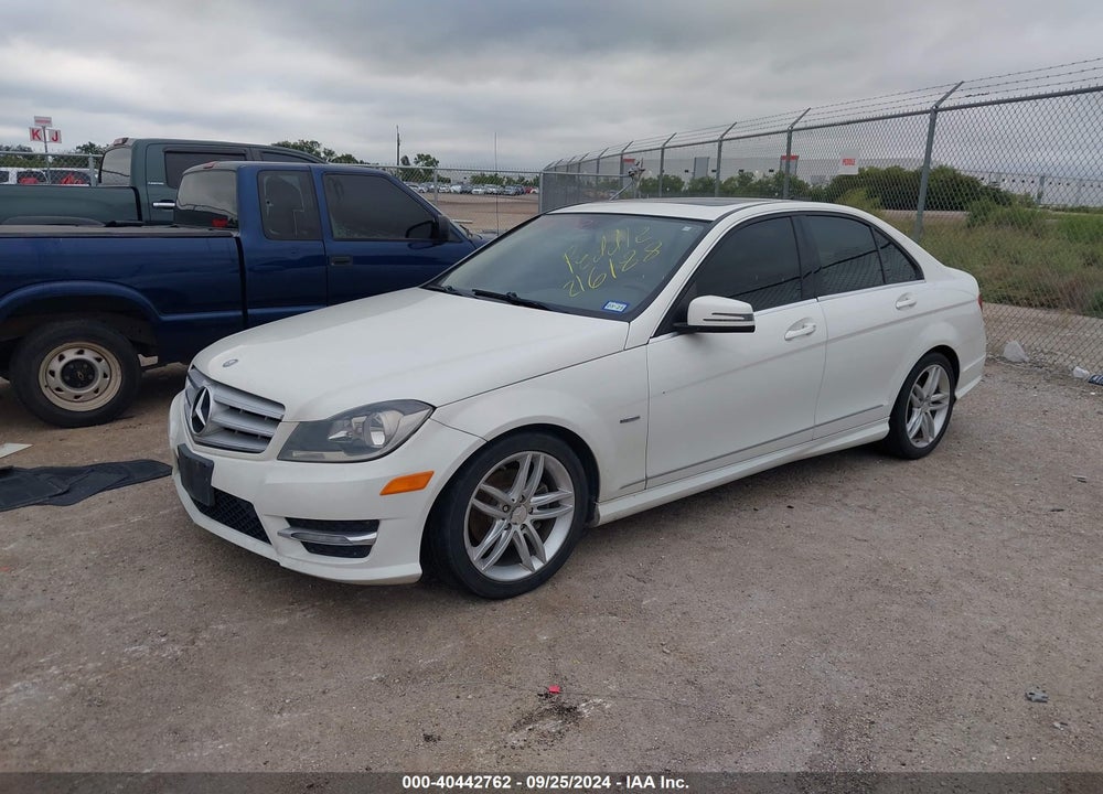 2012 MERCEDES-BENZ C 250 LUXURY/SPORT VIN: WDDGF4HB4CR216188