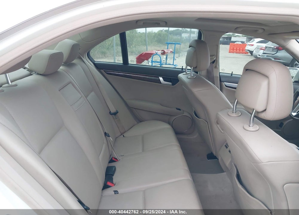 2012 MERCEDES-BENZ C 250 LUXURY/SPORT VIN: WDDGF4HB4CR216188
