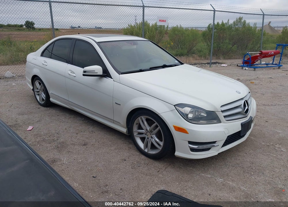 2012 MERCEDES-BENZ C 250 LUXURY/SPORT VIN: WDDGF4HB4CR216188