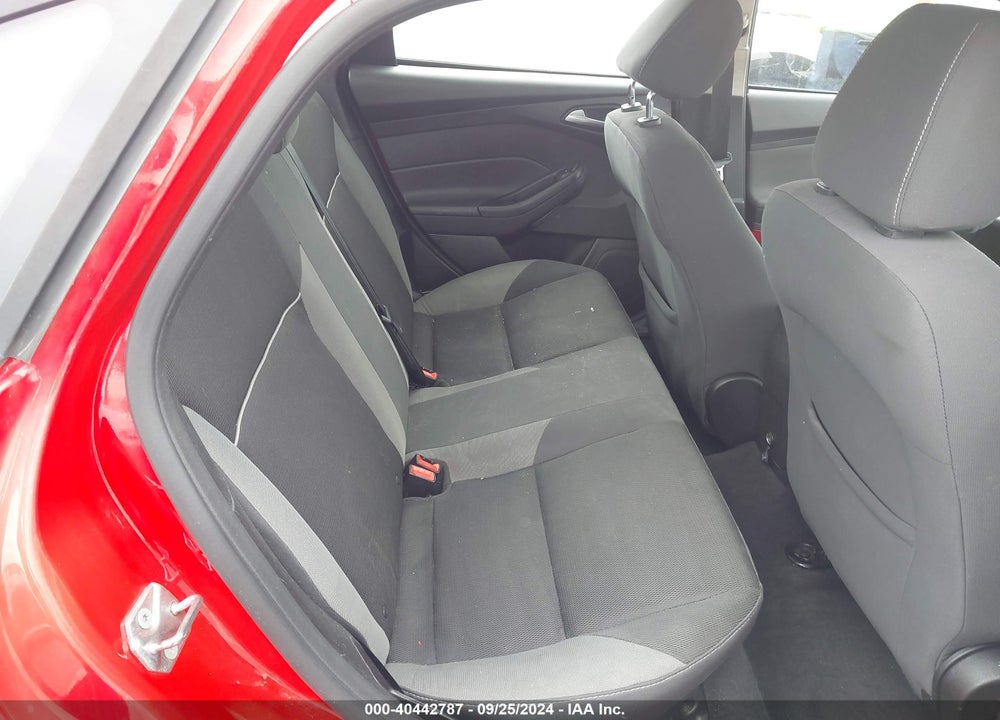 2014 FORD FOCUS SE VIN: 1FADP3F26EL421644