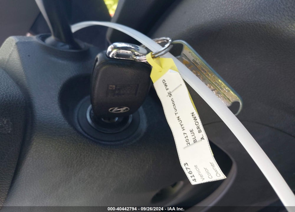 2017 HYUNDAI TUCSON SE VIN: KM8J33A41HU317395