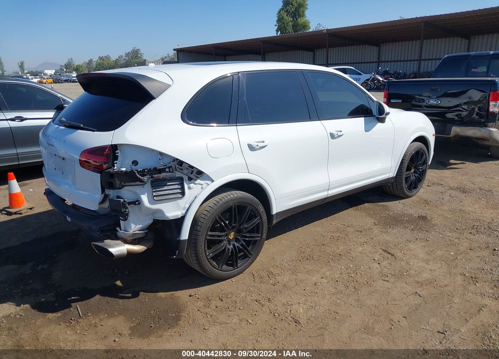 2018 PORSCHE CAYENNE PLATINUM EDITION VIN: WP1AA2A21JKA03099