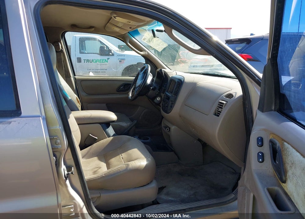 2001 FORD ESCAPE XLT VIN: 1FMYU04111KA77097