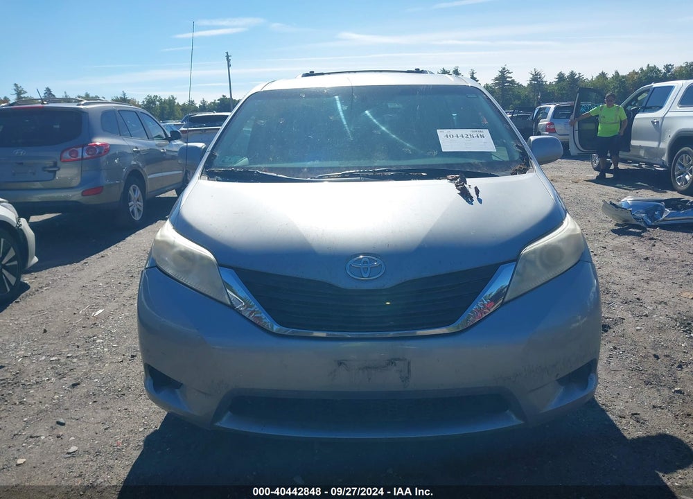 2011 TOYOTA SIENNA LE VIN: 5TDJK3DC6BS001657