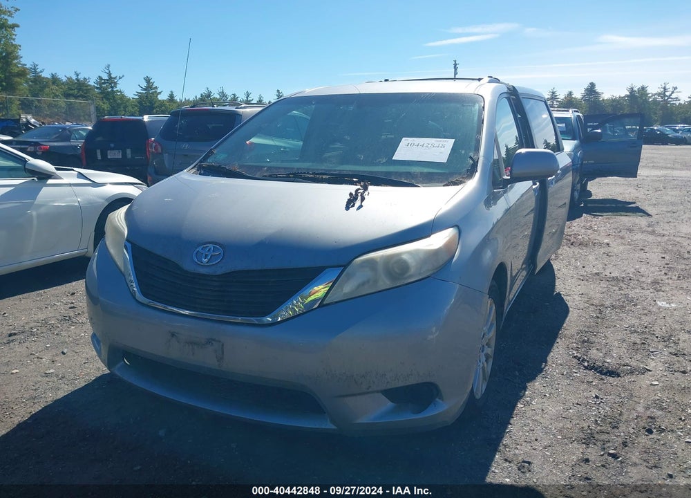 2011 TOYOTA SIENNA LE VIN: 5TDJK3DC6BS001657