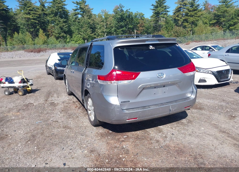 2011 TOYOTA SIENNA LE VIN: 5TDJK3DC6BS001657