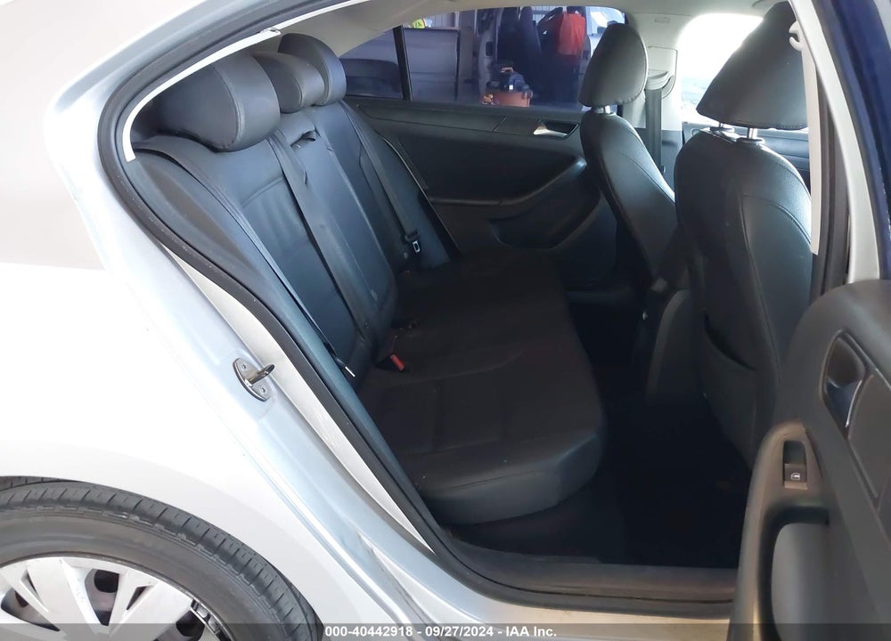 2011 VOLKSWAGEN JETTA 2.5L SE VIN: 3VWDZ7AJ9BM326920