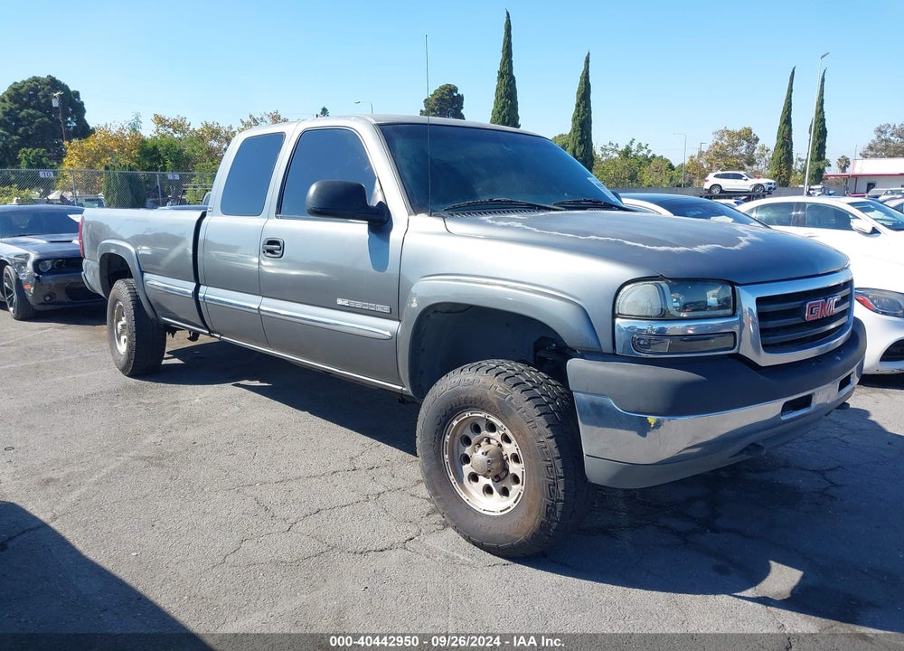 2002 GMC SIERRA 2500HD SLE VIN: 1GTHC29GX2E209161